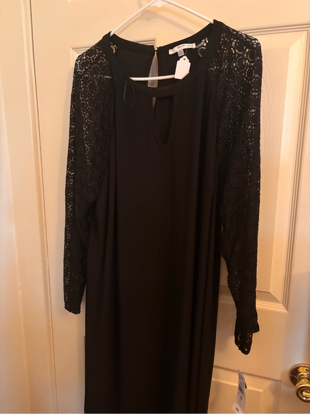 Studio One Black Lace Long Sleeve Shift Dress